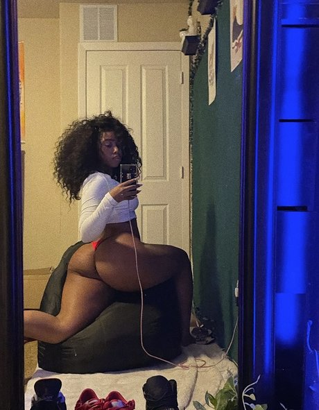 キティヌードOnlyFans 無料 写真