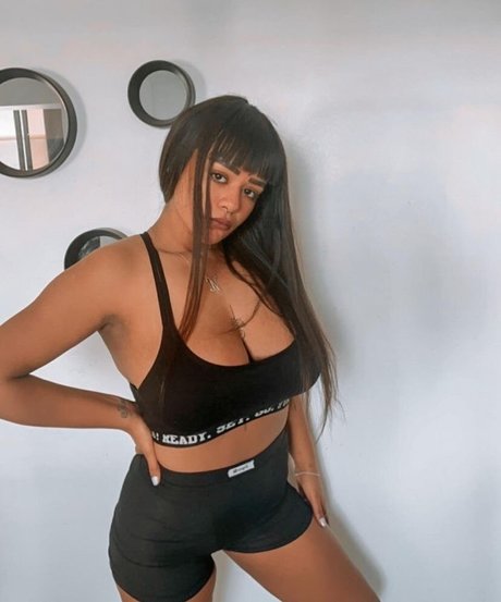 JustNati トップスター 写真