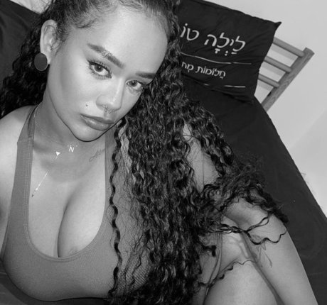 ラテン系ティーンオンリーファンズ 無料ポルノ アーカイブ