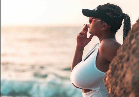 ティーンランジェリーOnlyFans セクシー ギャラリー