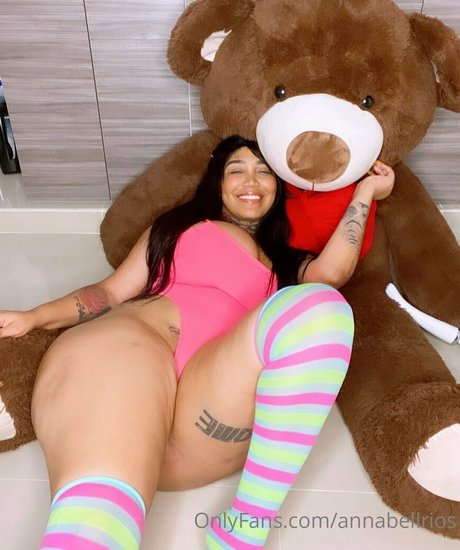 アジアン・エボニー・オンリーファンズ 可愛い 画像