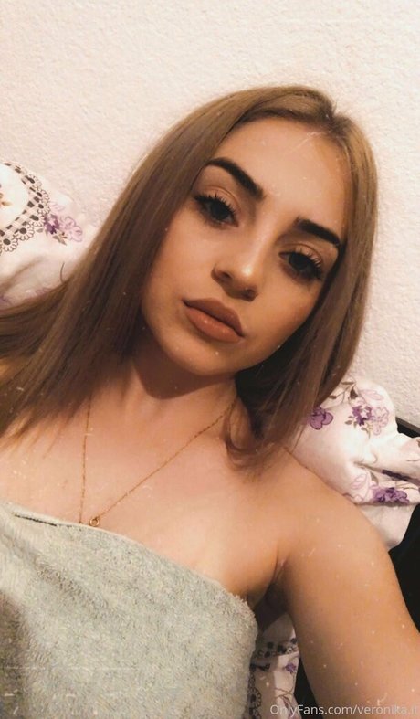 veronika it xxxモデル 画像