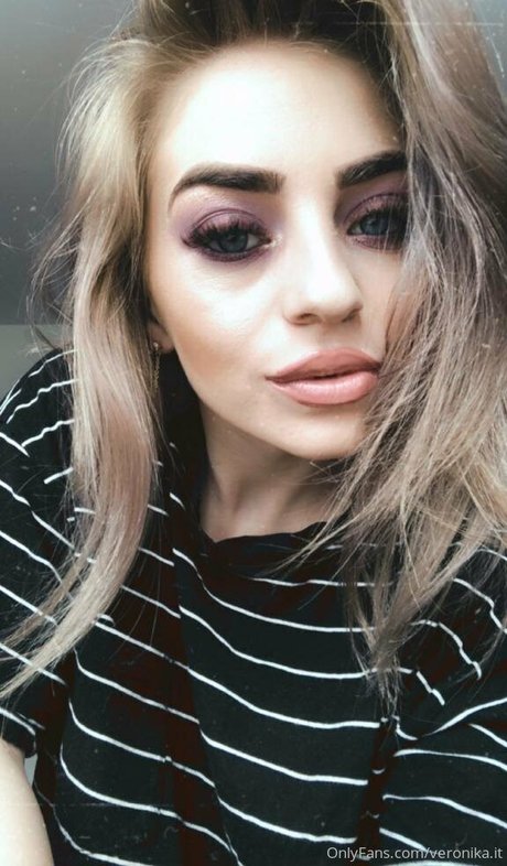 veronika it 無料女優 写真