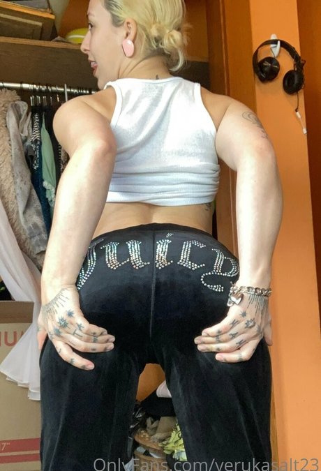 verukasalt23 ホットスター 写真