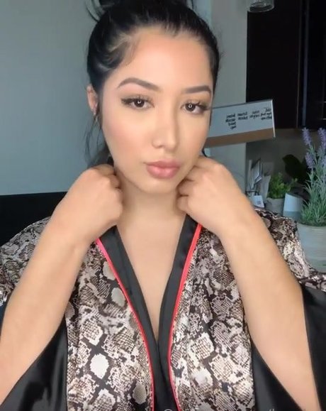 Brndav xxxポルノスター 画像