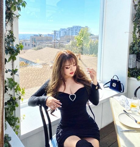 逆騎乗位 オンリーファンズ えろ 画像