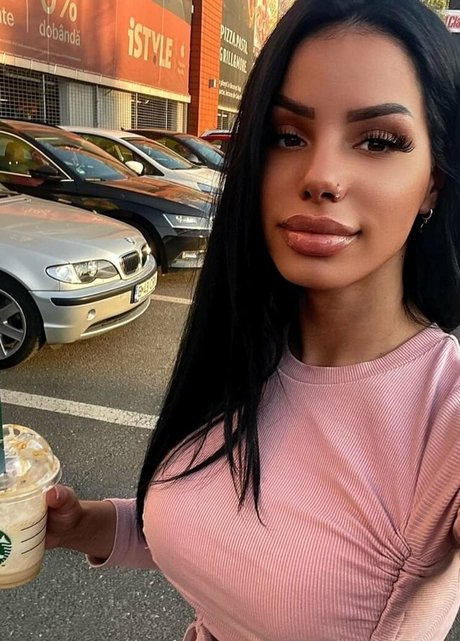 巨乳 パイズリ OnlyFans ホット裸 写真