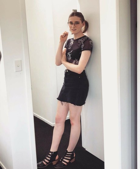 太った足のOnlyFans 美しい裸 写真