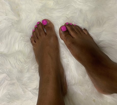 fatassbaddie ヌードスター 写真