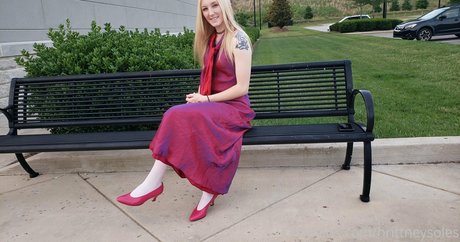 熟女の足オンリーファンズ セックス 写真