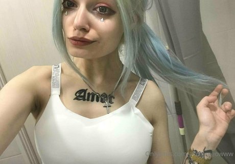 JOIティーンオンリーファンズ 無料セクシー 写真