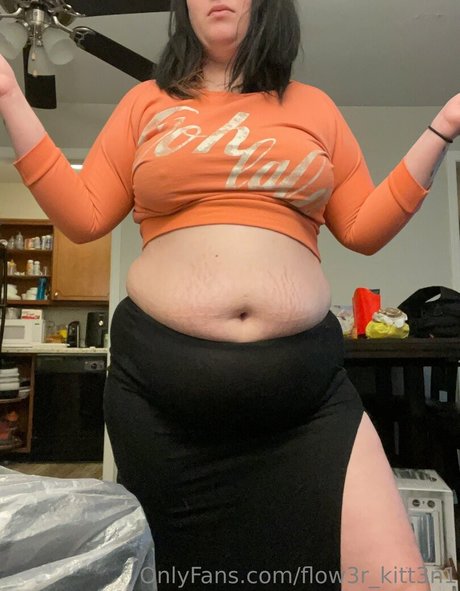 flow3r kitt3n1 セクシーなポルノスター 写真