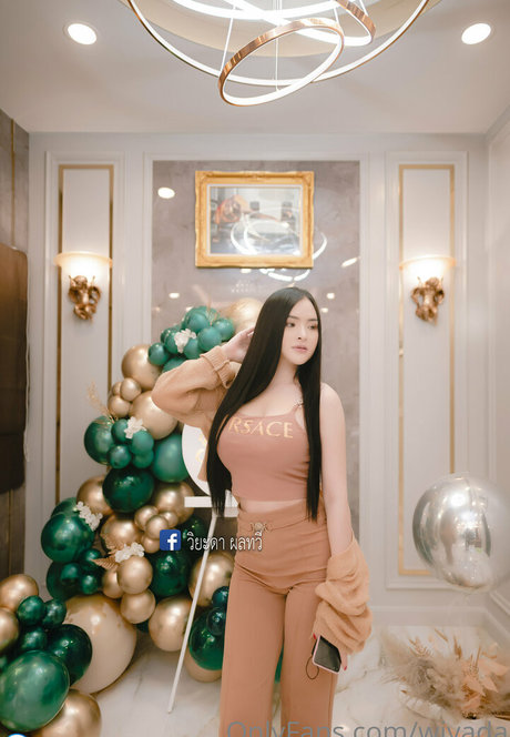 wiyada ヌードスター ギャラリー