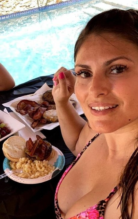 濡れたパンティーOnlyFans 美しいヌード 写真