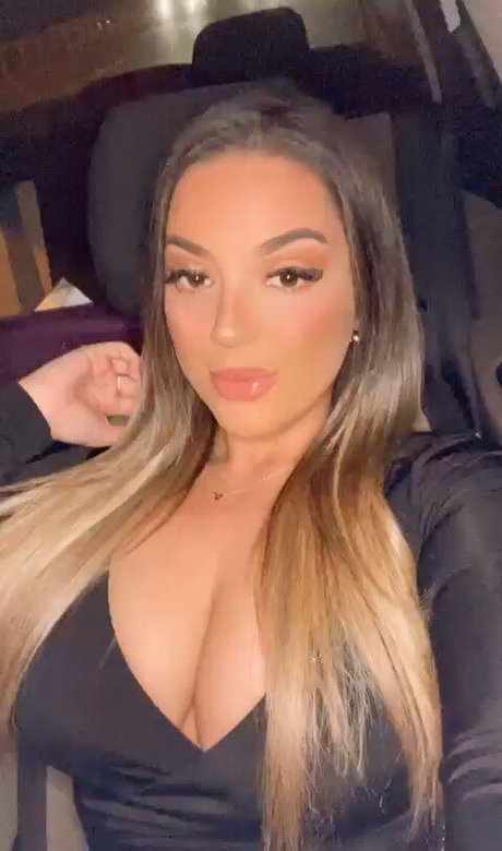 女装オンリーファン ヌード 写真