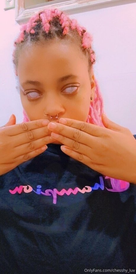 chesshy luv 裸モデル 画像