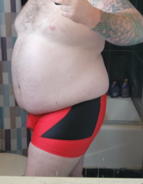 celtic bear セクシーなスター 写真