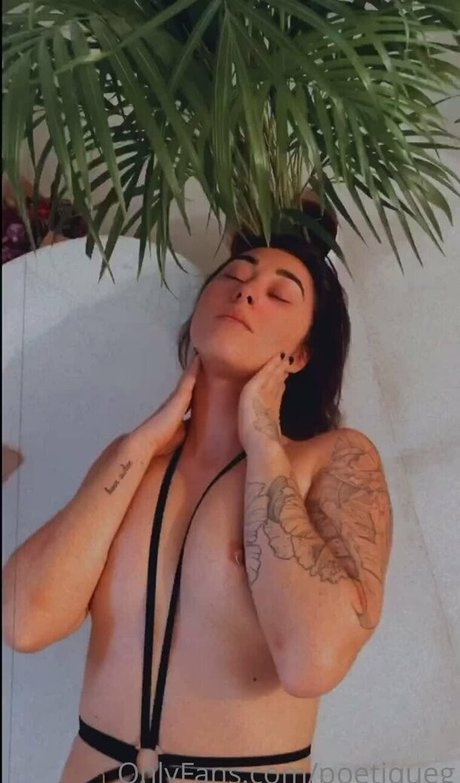 Poetiquegirl 完璧なスター ギャラリー