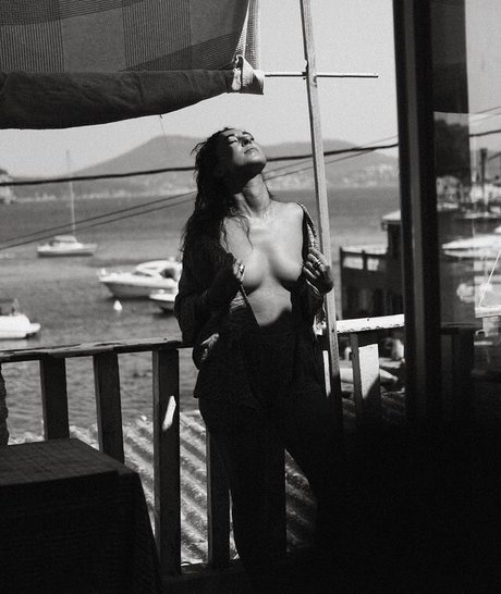 Poetiquegirl ホット女優 画像