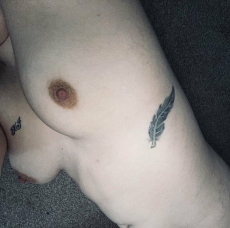 太めのブロンドオンリーファンズ セックス 写真