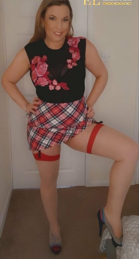 Maisie Lewis 無料女優 写真