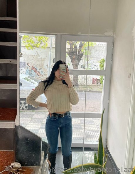 大学生のオンリーファンズ 限定 画像