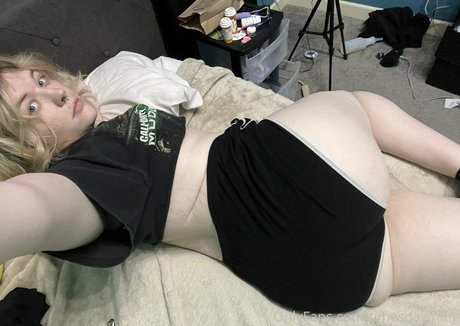 汚れた足オンリーファンズ ポルノ 画像