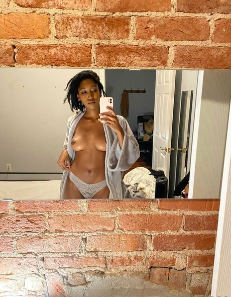 ティーン乱交OnlyFans ホットポルノ 画像