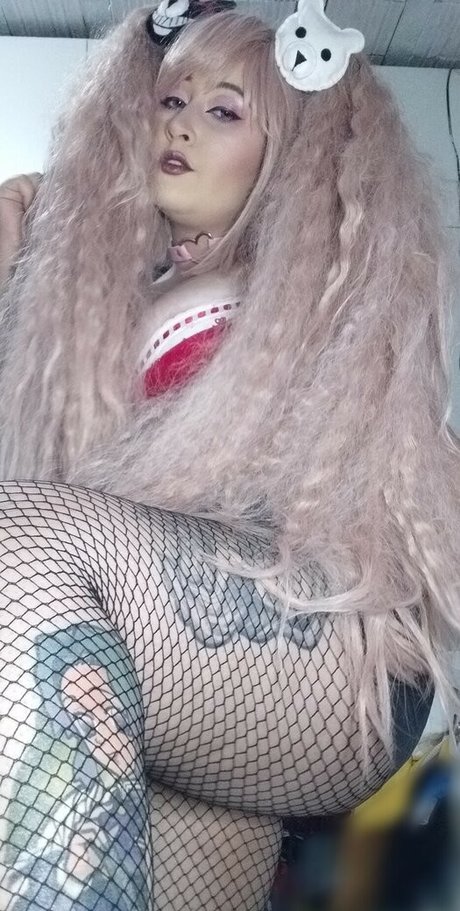 ブルネットの猫OnlyFans 可愛い 写真