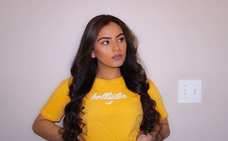 垂れ下がった熟女OnlyFans ポルノ 画像