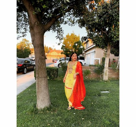 巨乳の赤毛オンリーファンズ えろた 写真