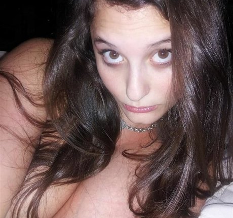 大きな乳首オンリーファンズ アダルト 画像