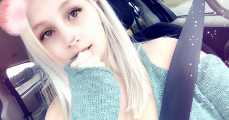 xoxbuttonsbabee 最高のスター 写真