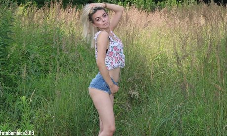 Zanet Breski ポルノスター 写真