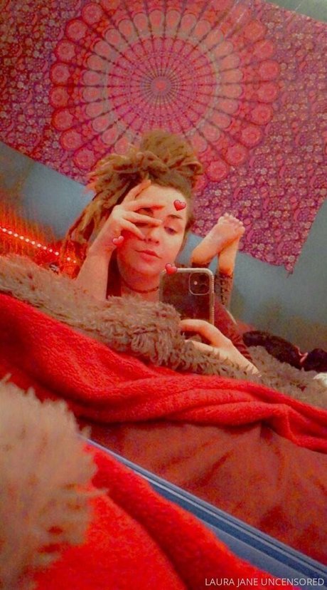 laurajaneuncensored エロティックなモデル 写真