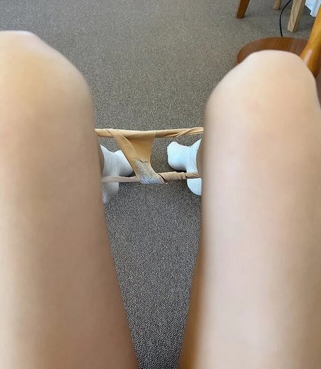 leeeee mona 無料のポルノスター 写真