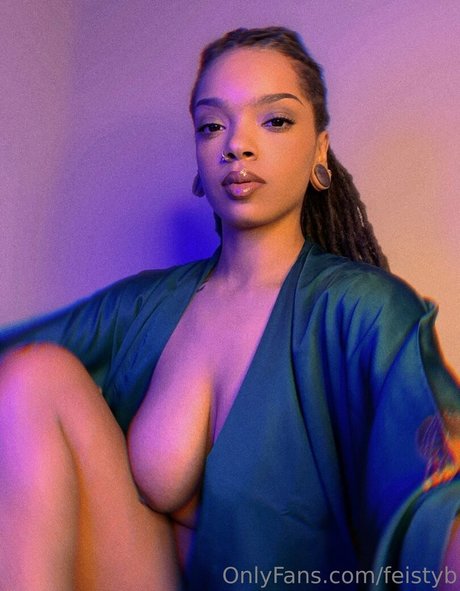 Feistybadazz ポルノスター 無料 写真