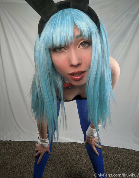 ikuyikuy ポルノスター エロティック 画像