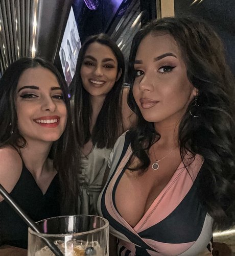 ボールズオンリーファンズ 無料セックス 画像