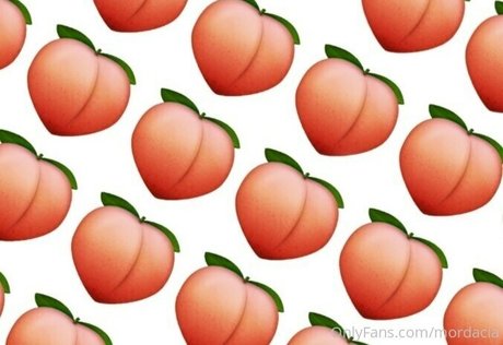 ラバーオンリーファン セクシー 写真