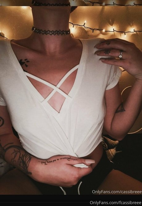 fcassibreee ホット女優 写真