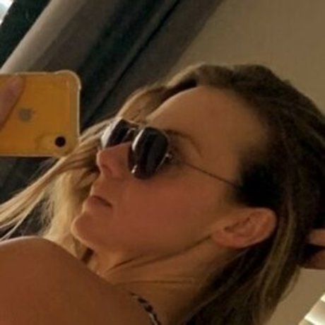 ブルネットのPOV OnlyFans 無料セクシー 写真