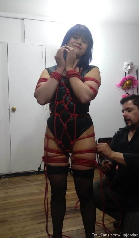 熟女のおまんこオンリーファンズ ホットヌード 画像