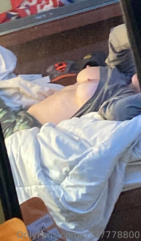 垂れ下がった熟女OnlyFans えろ 画像