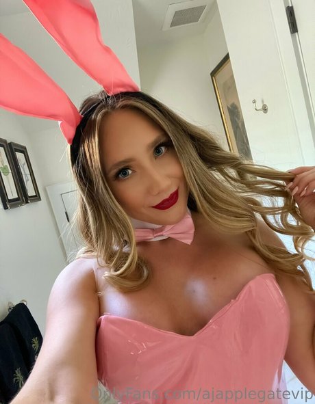 ajapplegatevip ポルノ女優 写真