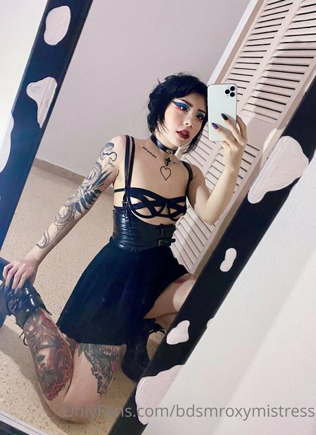 bdsmroxymistress ポルノスター 裸 ギャラリー